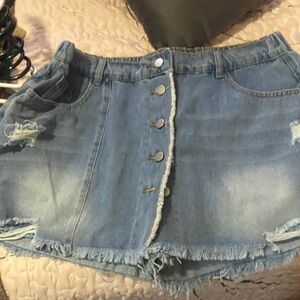 Denim Button-Front Mini Skort with Frayed Hem - Light Blue